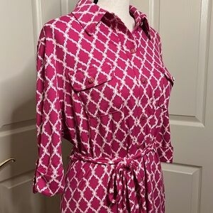 Euc midi pink charter club stretchy dress with belt.  Button detail.